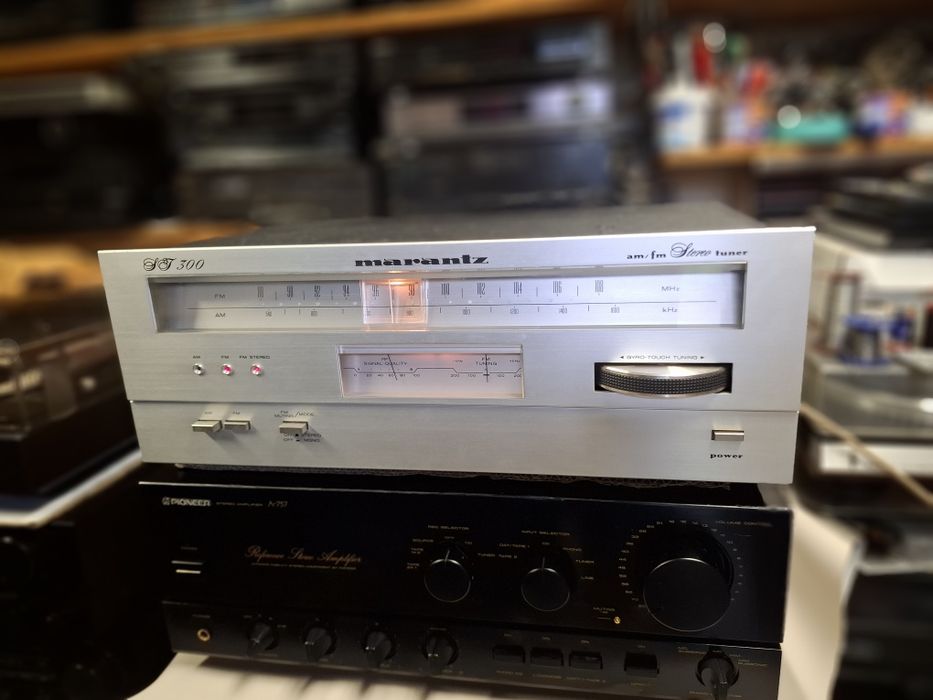 Tuner Marantz SJ-300