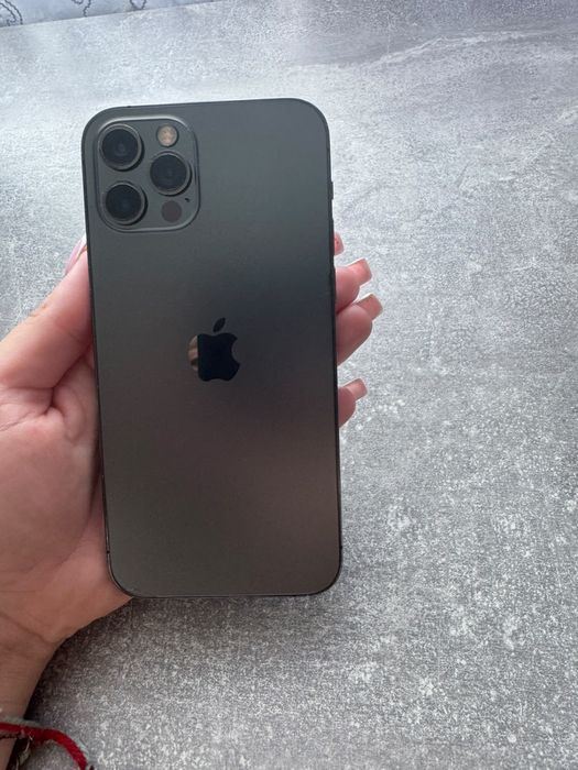 Продам Iphone 12 pro