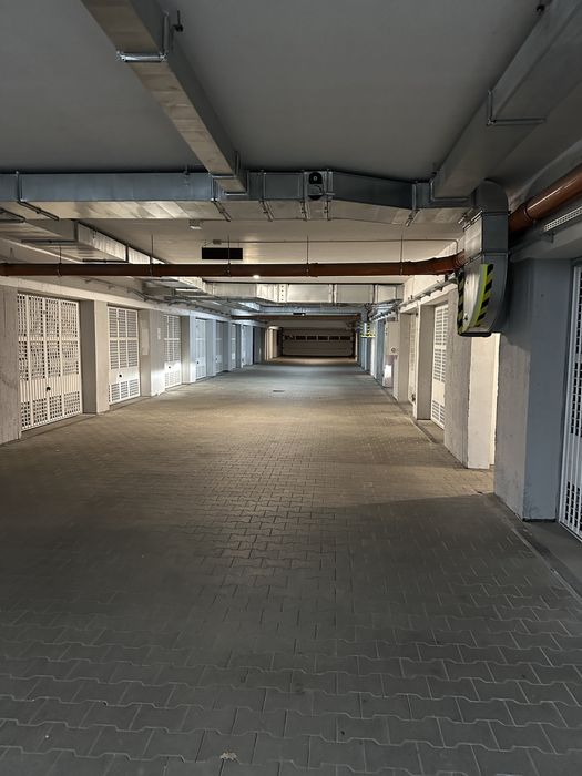 Garaż 30m2 dwustanowiskowy