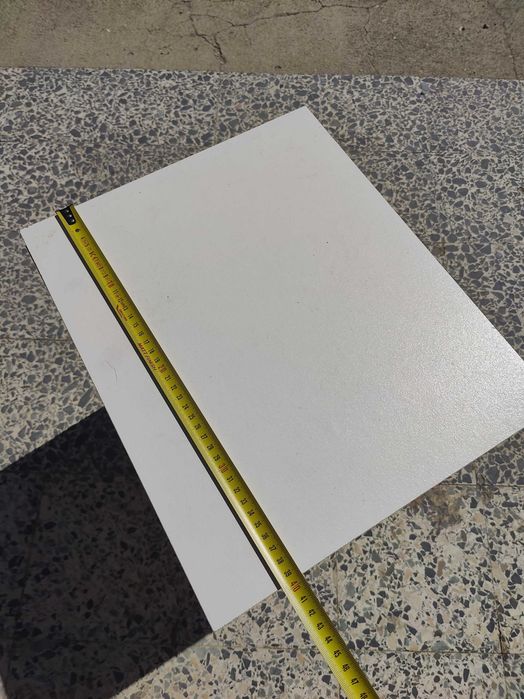 mesa de cabeceira Ikea