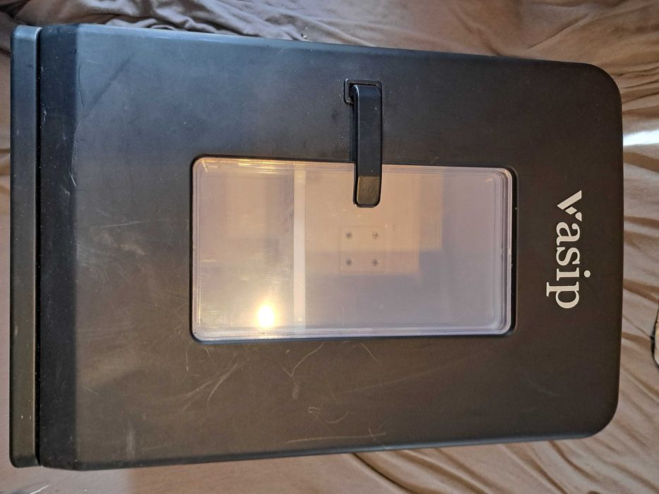 Mini geladeira em ótimo estado à venda