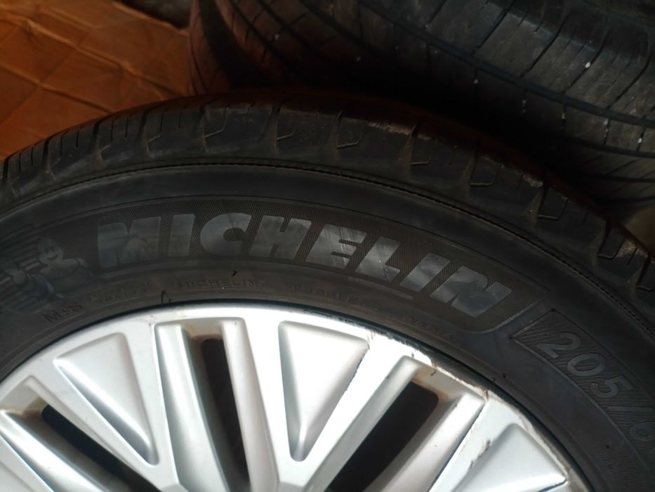 Резина летняя R16 Michelin Defender 205/60/R16 2020г шины