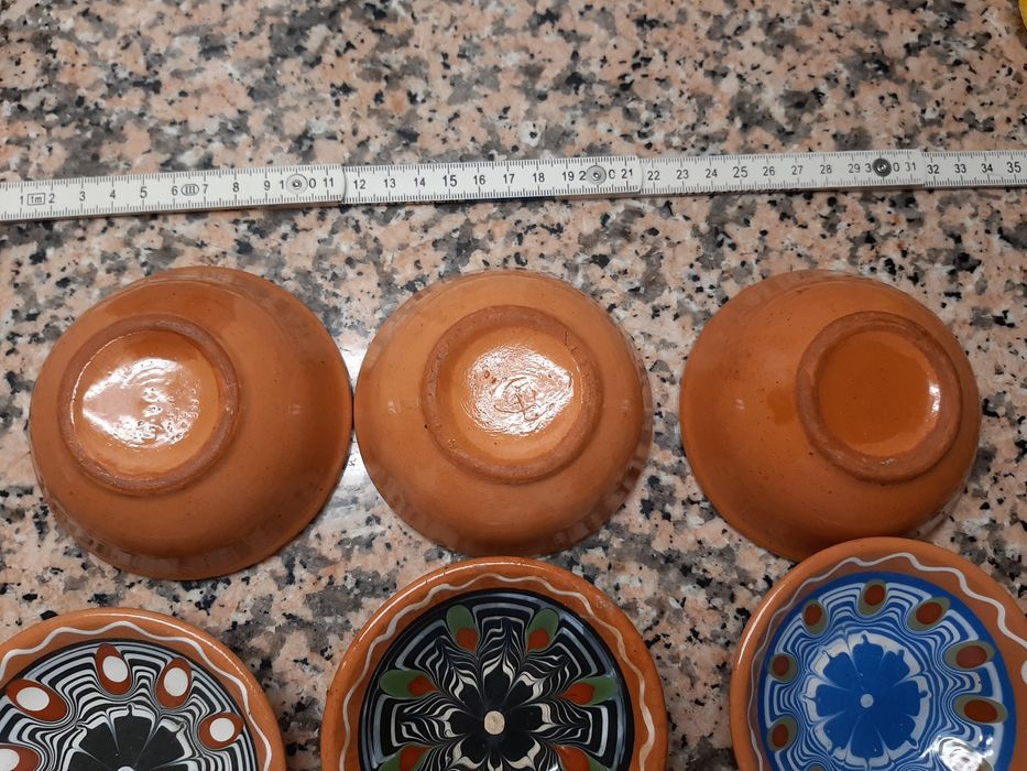 Tacinhas de cerâmica, cada