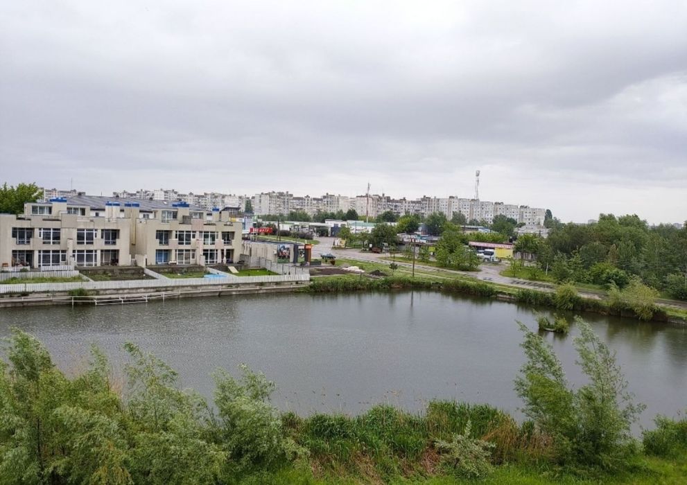 Продам 1 кім. квартиру 52,2 кв. м. на Таращанському масиві.