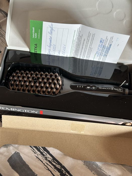 Щітка-випрямляч REMINGTON CB7480 Keratin Protect