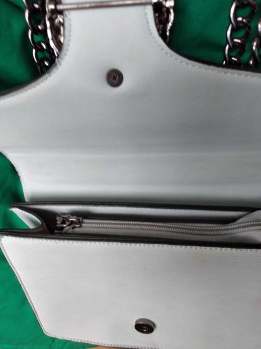 Bardzo elegancka oryginalna torebka na każdą okazję