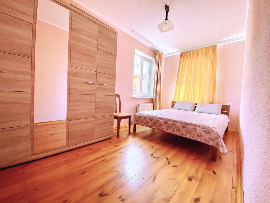 Посуточная аренда дома на Осокорках. Сауна, бильярд. Оренда подобово.