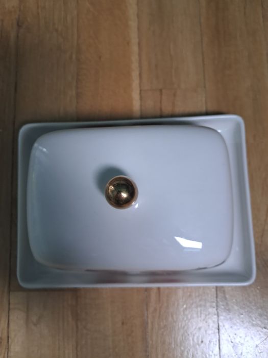 Porcelanowa maselniczka SMUKEE