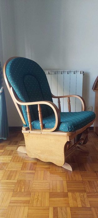 Troco mobília de quarto por estantes