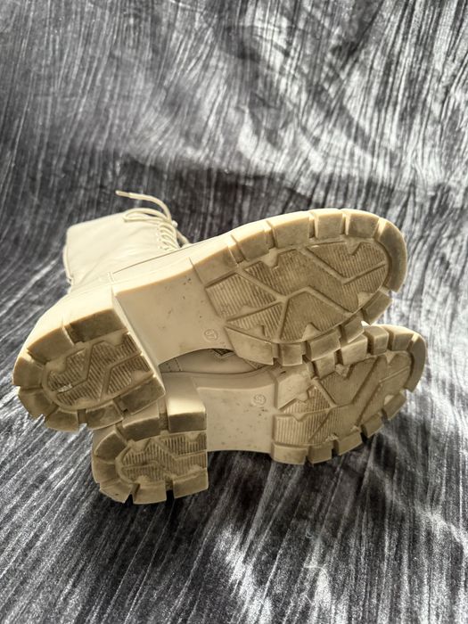 Kozaki beżowe DeeZee 37