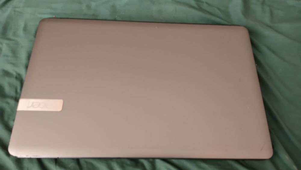 Laptop Acer E1-731  i5/240SSD/17.3"