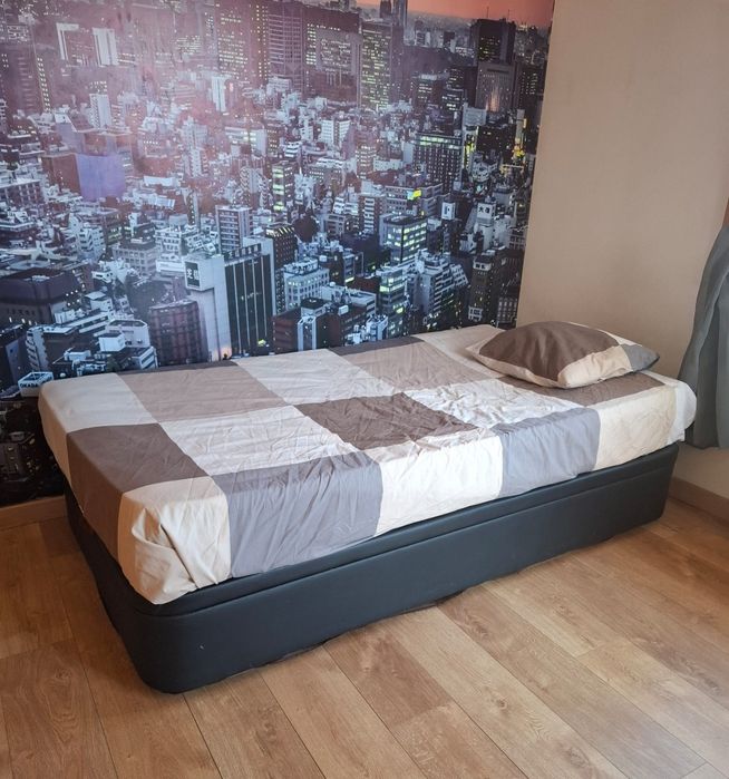 Cama 110x195 com sommier com arrumação