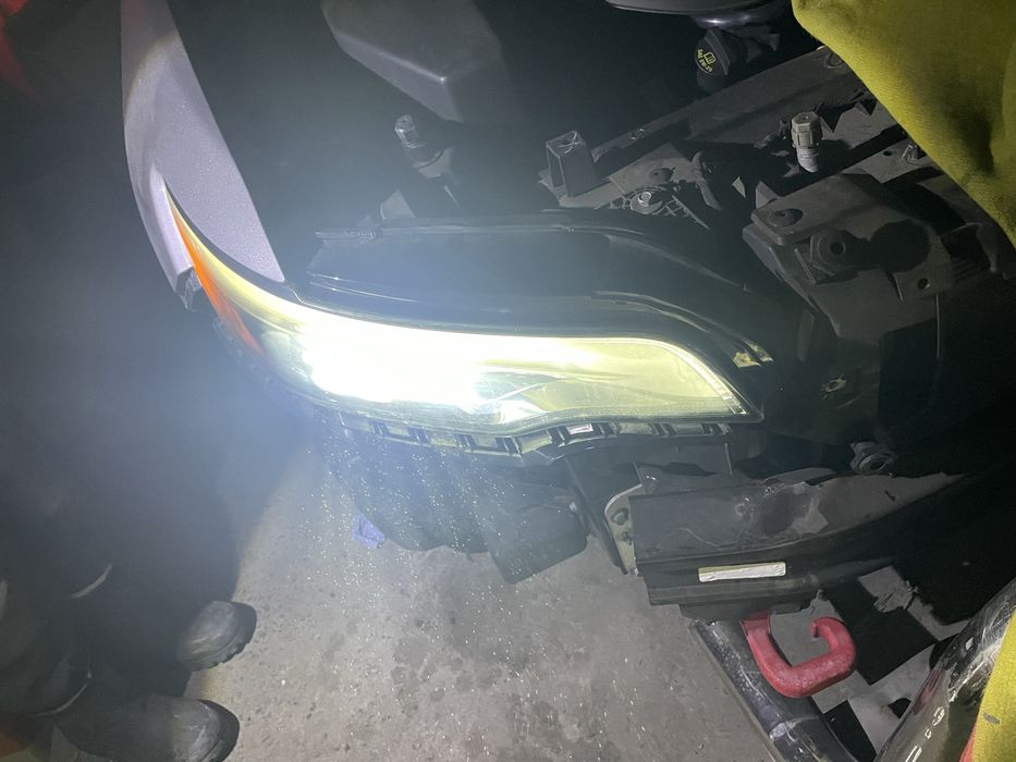 Фара права jeep cherokee 2018 2019 2020 2021 2021