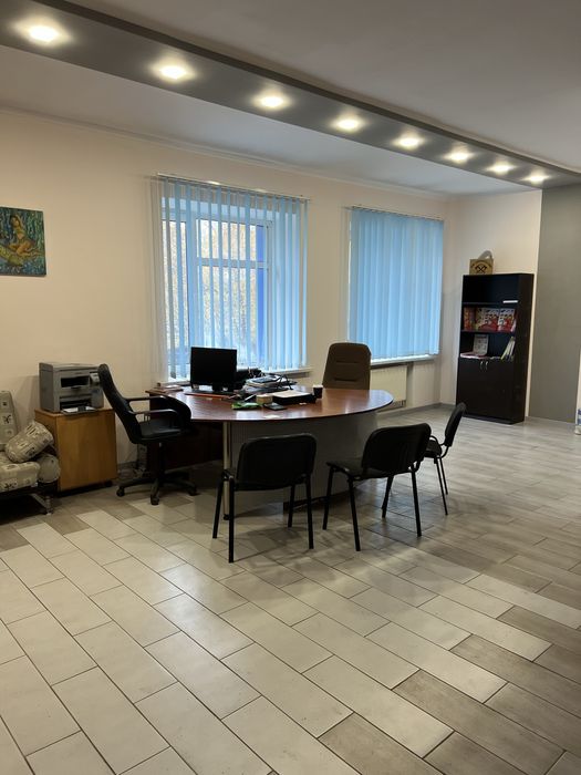 Здам в оренду примішення 100м.кв и офіс