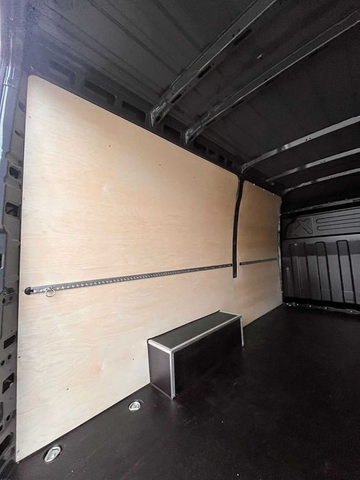 Profesjonalne zabudowy do samochodów Iveco Daily L3H2 i innych aut