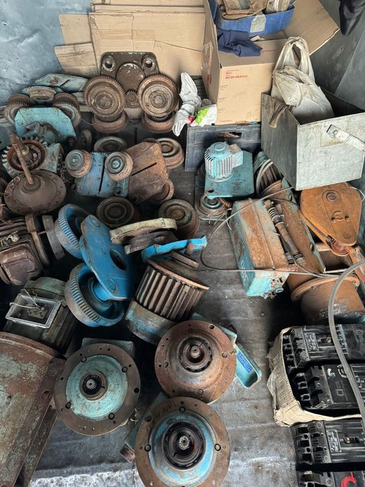 Продам Тельфера Болгария 0.5тн 1тн 2тн запчасти Каретки Двигуны Моторы