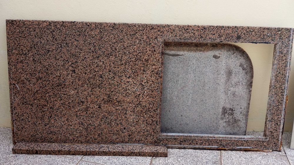 Granitos rosa com encastre para placa / fogão