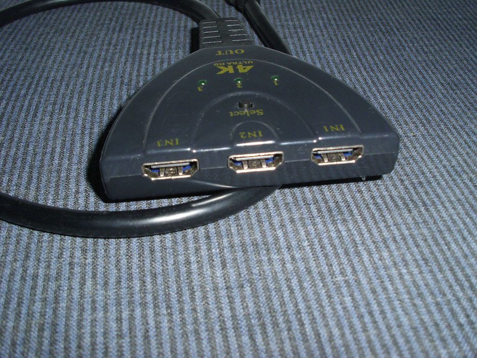 Kabel / rozdzielacz switch / 3 x HDMI