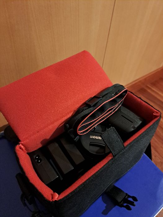 CANON 800D 18-135mm+ 5 baterias