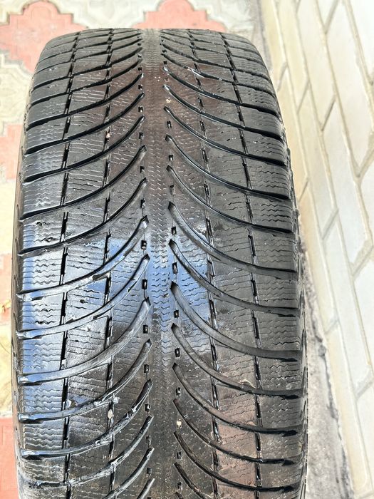 Продам зимнюю резину Michelin 235/55/R18