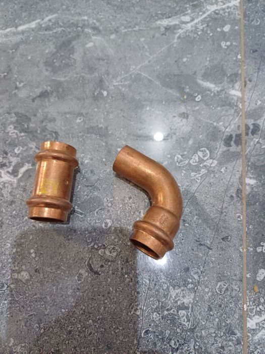 Złączka i kolanko do gazu rozmiar 22