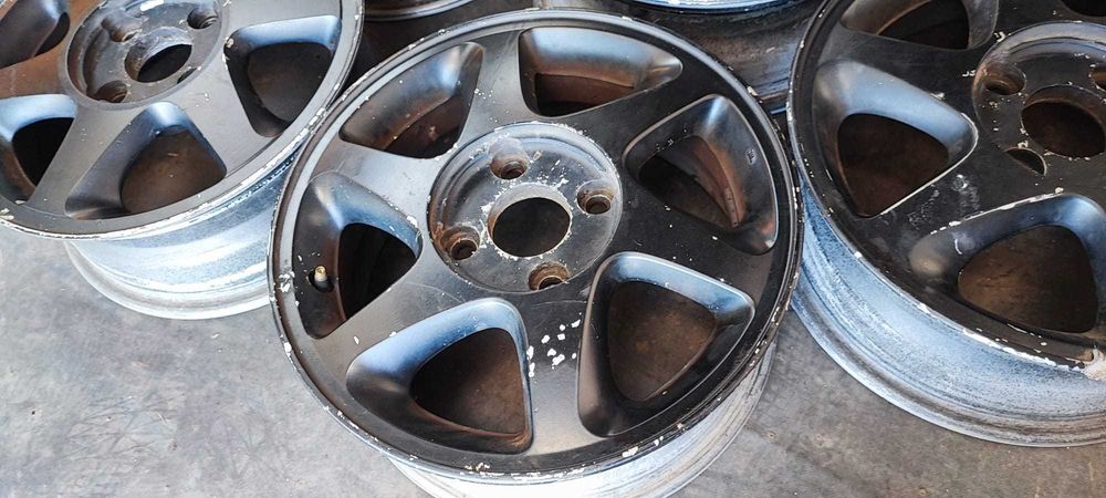 5 jantes 15 Nissan Primera GT p11
