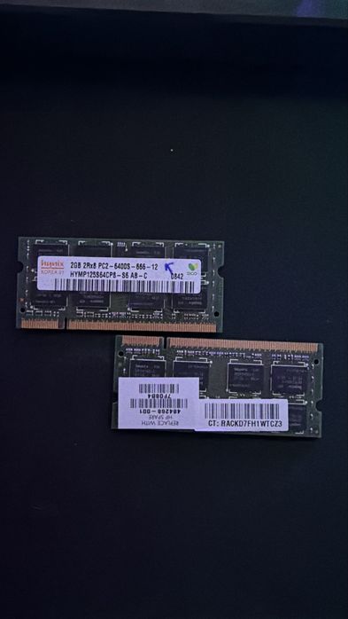 Memórias RAM para Portátil DDR2 4GB (2x2GB)
