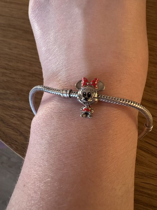 Disney Charms Myszka Minnie z sukienką i kokardą w grochy Pandora