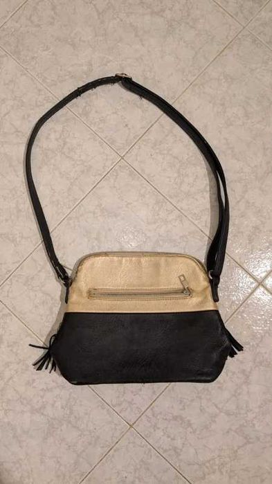 Mala de ombro / com alça / bolsa tiracolo / creme e preta simples
