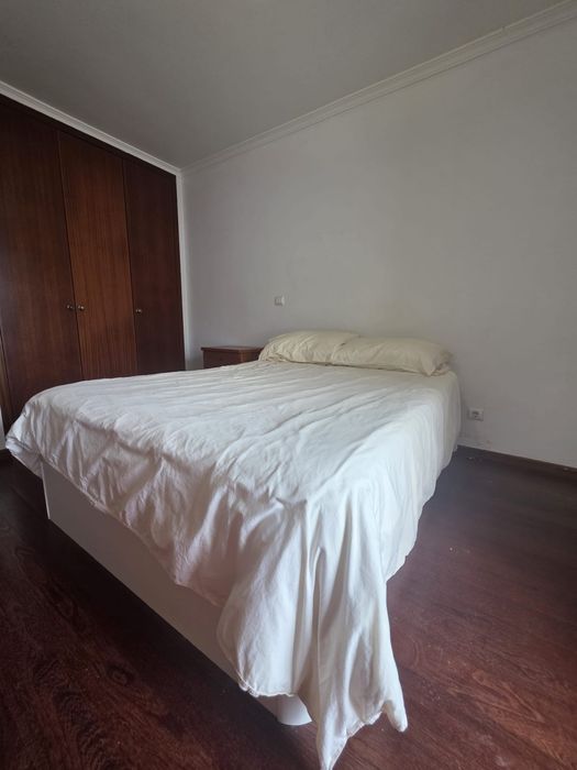 Cama casal 140x190 sommier com colchao