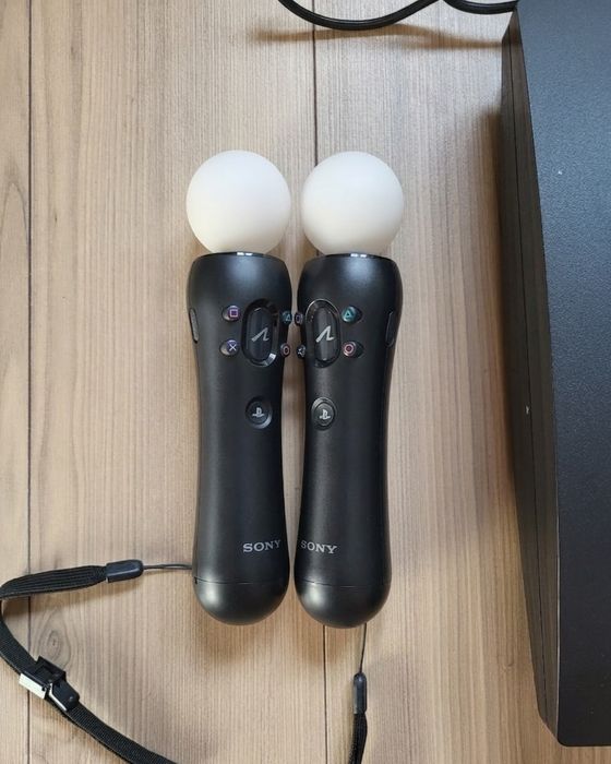 Zestaw PlayStation 3 | 2 Kontrolery Move + Kamera | 8 Gier