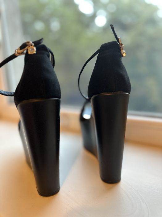 Жіночі босоніжки