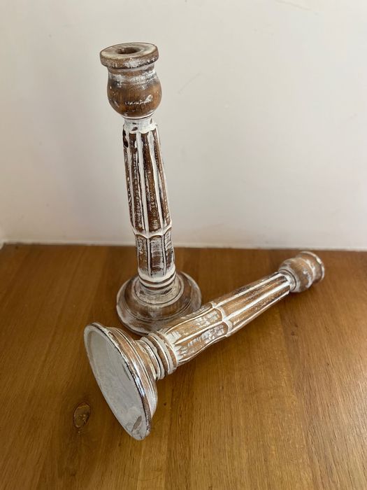 Par de tocheiros rústicos em madeira