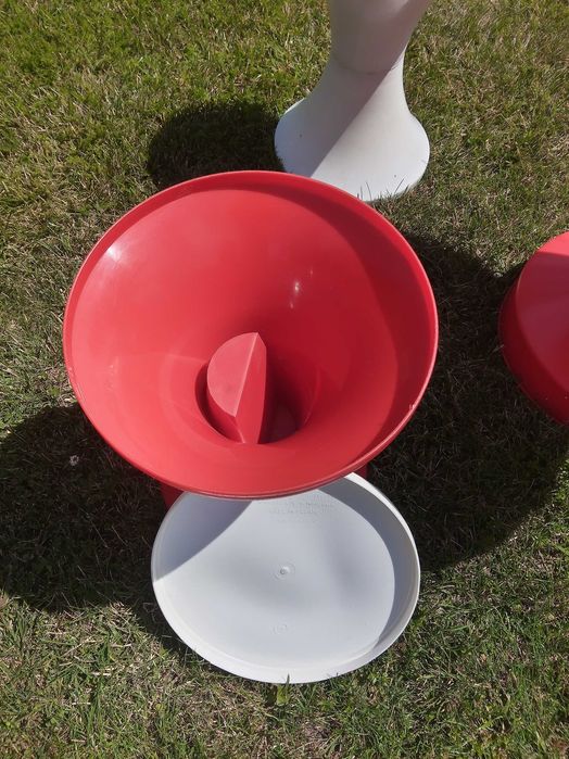 Design PRL Stolik i taborety ogrodowe z tworzywa Knurów/Brzozów