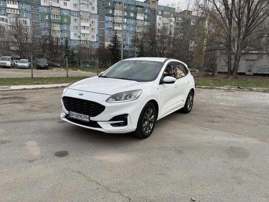 Ford Kuga 3  ST-line куплен в 2022 году