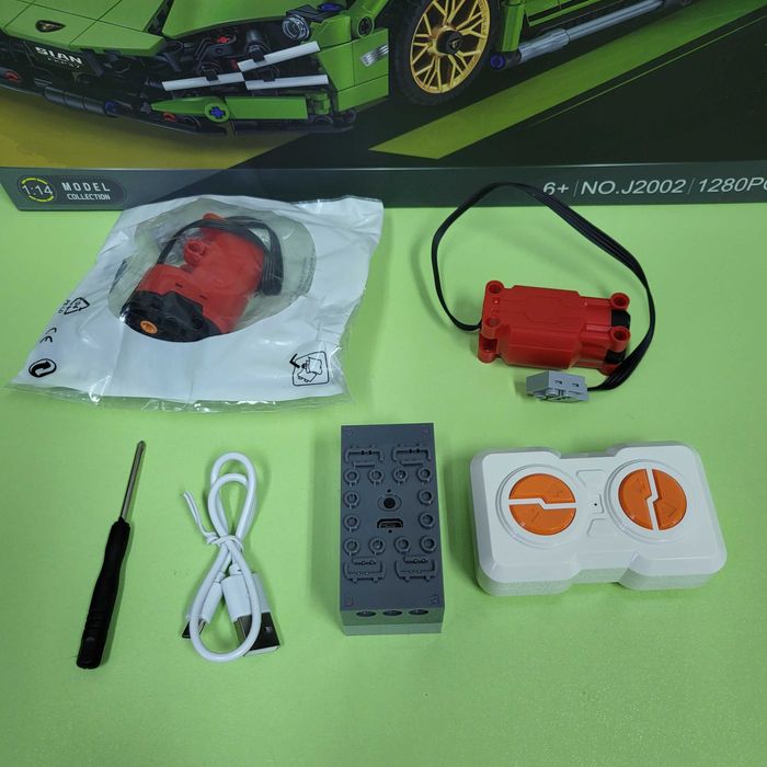 Лего на радіокеруванні Ламборгіні Сіан з пультом 1280 деталей Technic