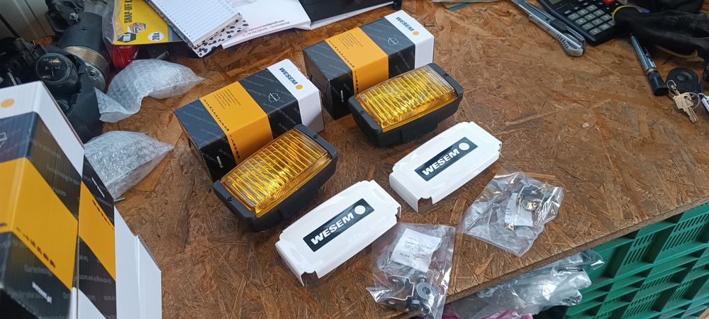 Fiat 126p 125p Polonez halogeny żółte z osłonami nowe 2 sztuki