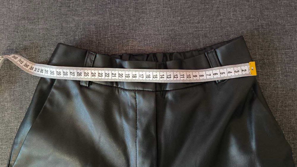 Штани жіночі з еко-шкіри розмір S