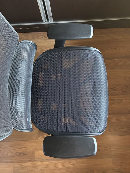 Cadeira de escritório ergonómica de malha com suporte lombar, encosto alto, apoio braços ajustavel