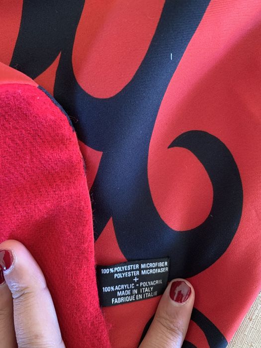 Lenço vermelho com 2 faces