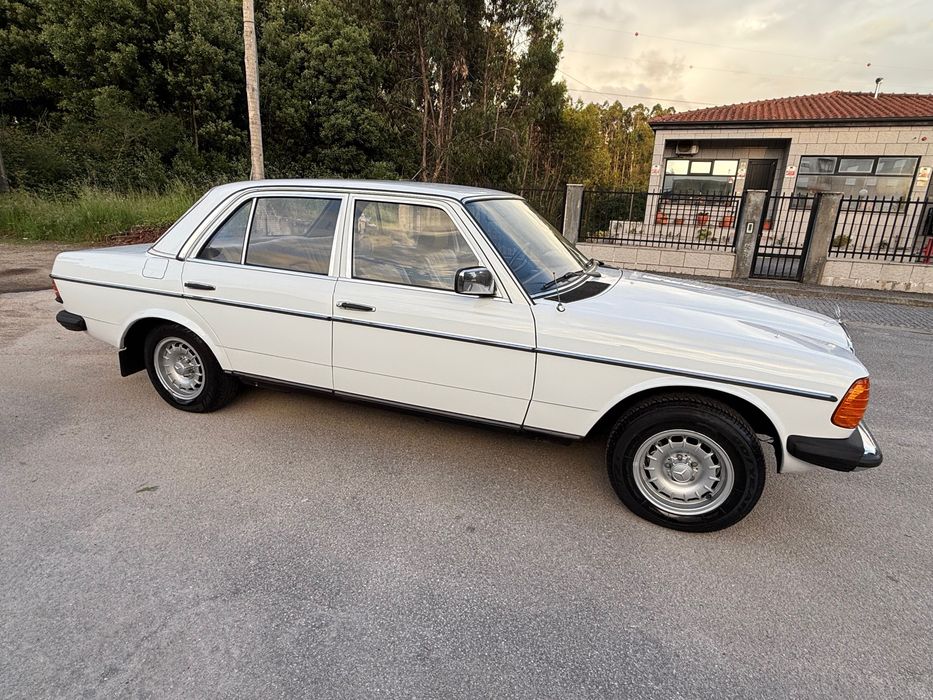 Mercedes-Benz W123 200D