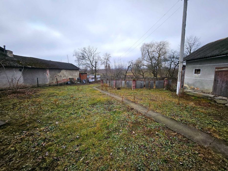 Будинок з ремонтом в хорошому стані за Галичем