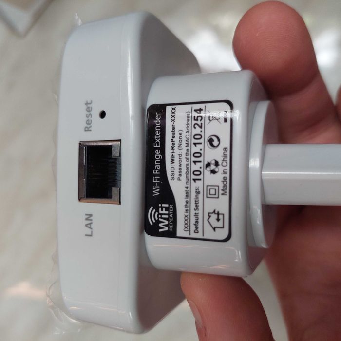 Усилитель WiFi сети, репитер Вайфай сигнала от роутера интернета