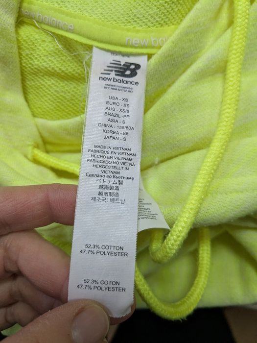 New Balance bluza neonowa z kapturem rozm. XS