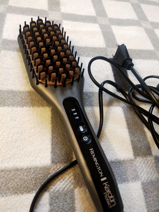 Sprzedam szczotkę prostującą Remington Keratin Protect