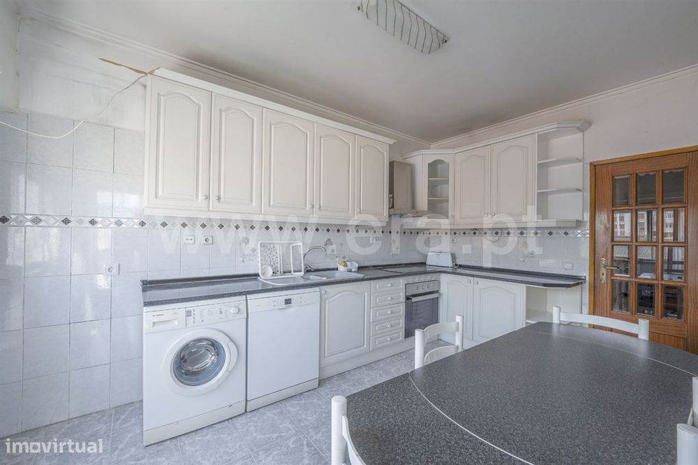 Apartamento T2; Cruz de Pau
