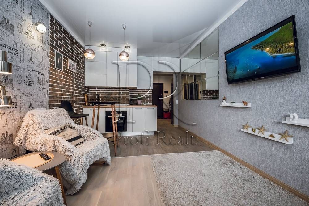 Продаж квартири-студії біля метро Вирлиця ( Харківське шосе 188)
