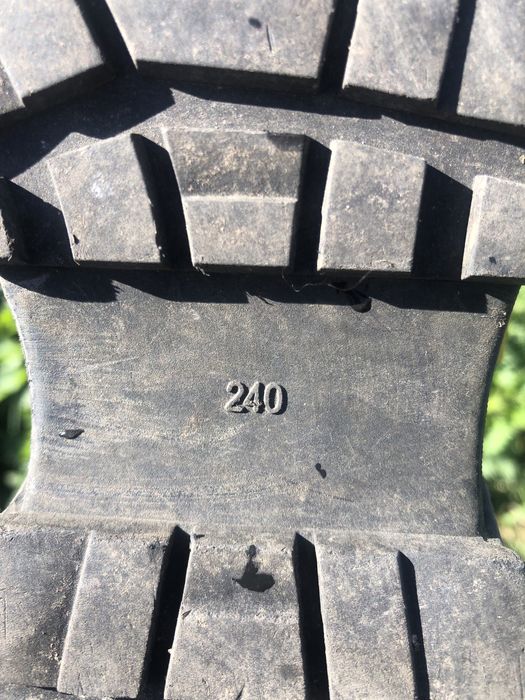 Кросівки жіночі шкіряні