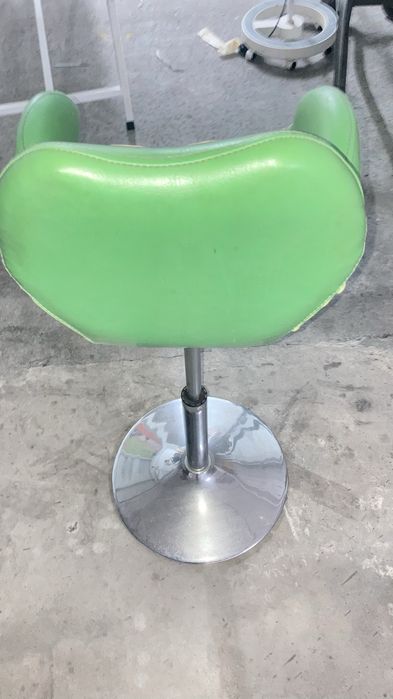 Banco de cortar cabelo a criancas