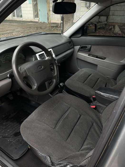 Продам пріору !!!